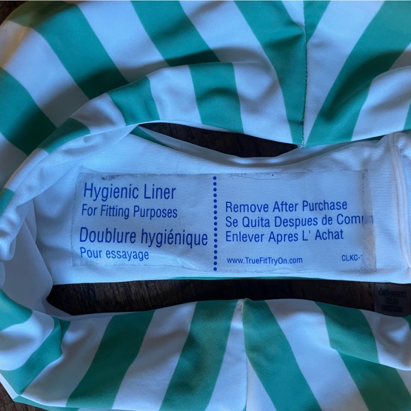 XS Brand New VS bikini bottoms - Picture 4 of 4